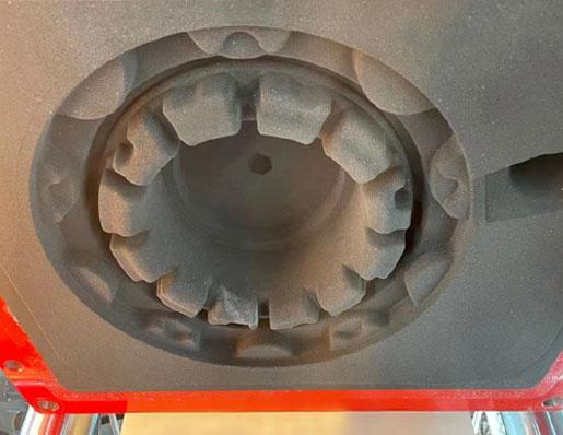 Truck axle head casting (wheel hub casting)