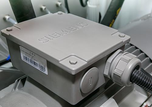 Hydraulic station for molding machine - Siemens variable frequency motor