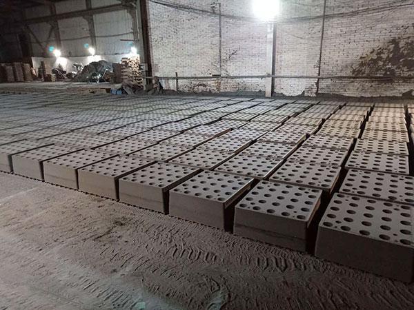 The application of automated casting molding machine in the casting production of fitness equipment