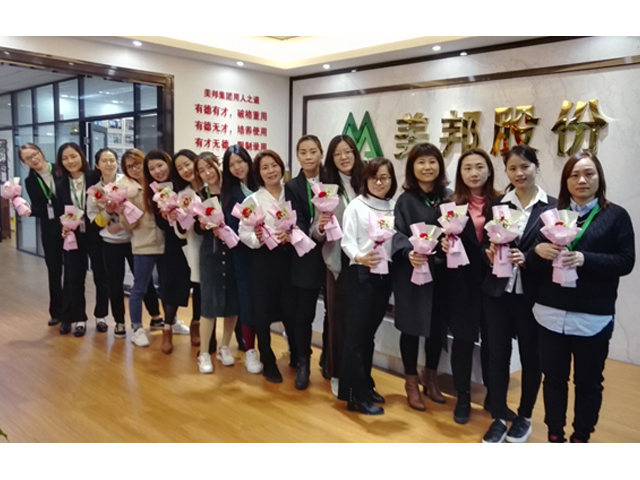 The Queens are endorsements for fully automatic horizontal parting flaskless molding equipment