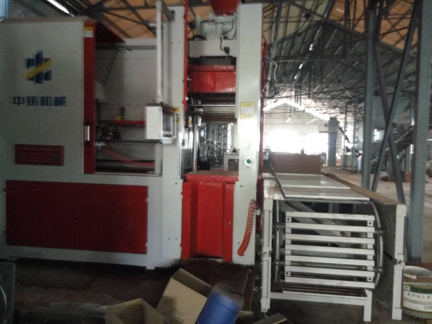 Fully automatic molding machine